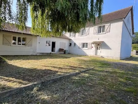 grande maison familiale avec appartement indépendant + dépendance – 3 250 m²