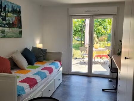 studio meublé - libre au 4 juillet 2026 –ligne bus 8