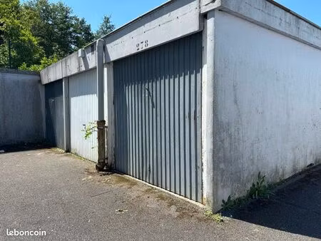box / parking à louer
