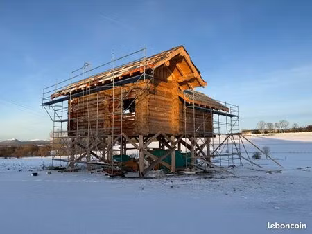 chalet en fuste à terminer – vue panoramique puy de dôme – vernines