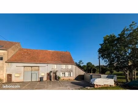 maison ancienne avec grand terrain et verger
