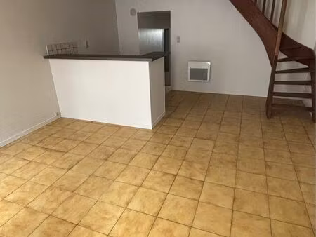 location t3 à la plaine (49360)
