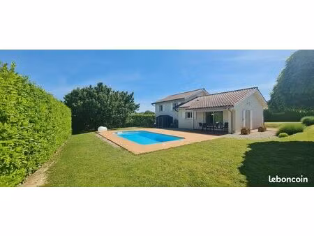 villa 5 pièces 120 m²