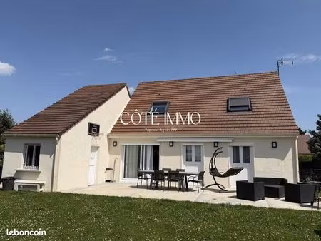 maison 6 pièces 110 m²