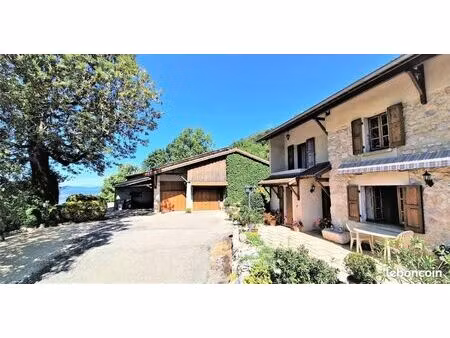 maison 9 pièces 184 m²