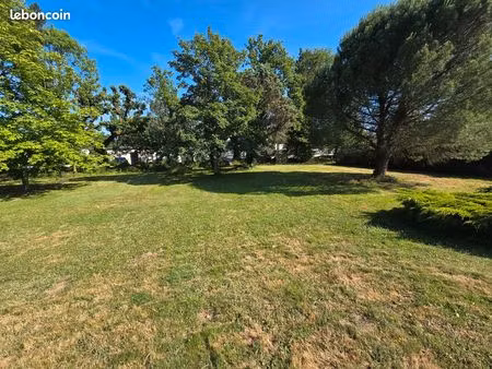 terrain constructible de 667 m² à surzur (56450)
