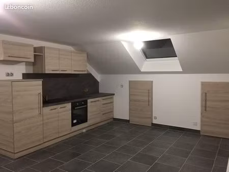 f3 rue molière saint dizier (mansarde)