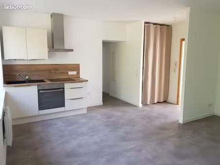 loue appart t2 50m2