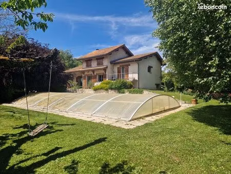 maison individuelle 219 m2