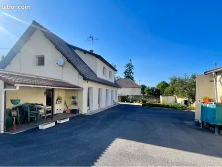 maison 8 pièces - 166 m2