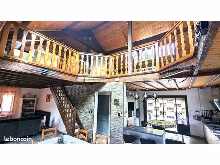 maison 6 pièces 137 m²
