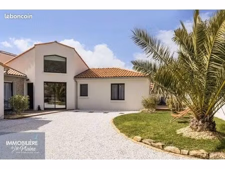 propriété 4 pièces 93 m²