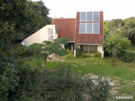 maison moderne très lumineuse