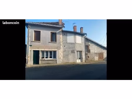 maison de bourg a seychalles