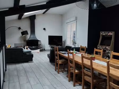 maison de village atypique non mitoyenne de 260m2 avec piscine