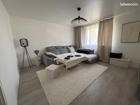 location appartement meublé 3 pièces 65 m2