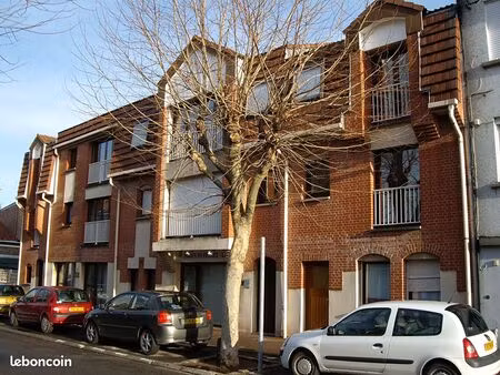 studio 1 pièce 27 m²