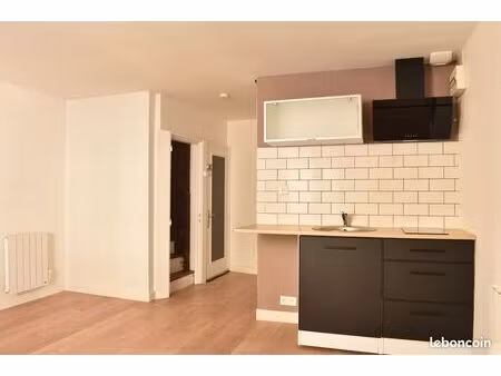 duplex centre-ville mayenne proche commerces et ifsi