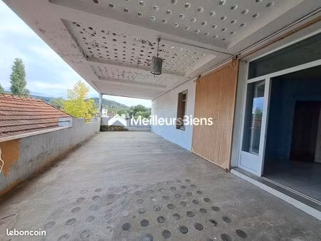 immeuble 12 pièces 341 m²