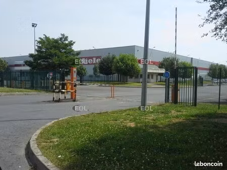 local industriel 3 800 m²