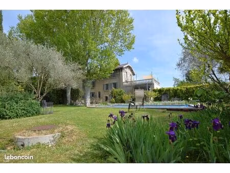 maison 7 pièces 246m² avec piscine