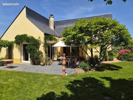 propriété 6 pièces 145 m²