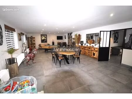 maison 5 pièces 156 m²