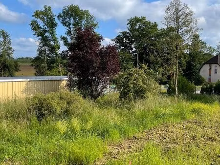 terrain 450 m²
