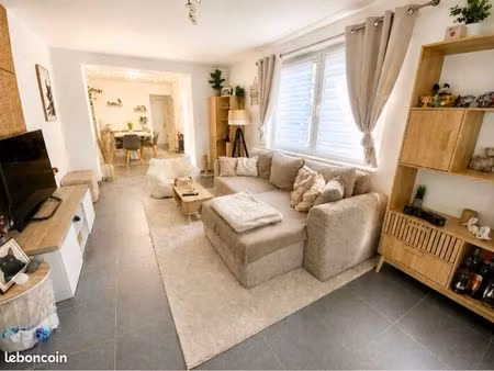 appartement f3 80 m² – 2 chambres – terrasse 20 m² – 600