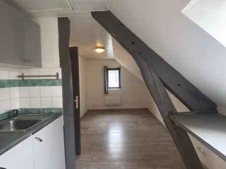 f2 à louer nanteuil le haudouin centre