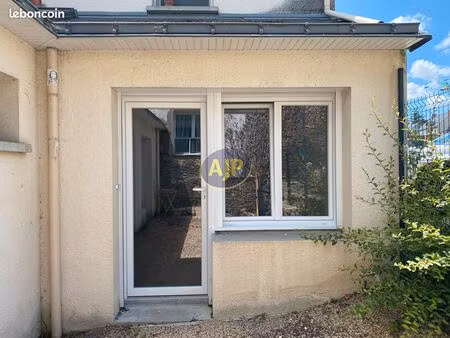 studio 1 pièce 28 m²