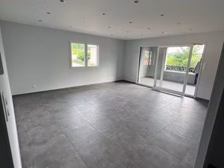 loue ce bel appartement de 116m2 + terasse couverte de 24m2