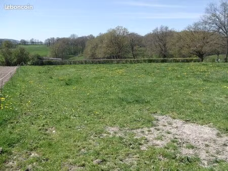 terrain non constructible 2368 m²