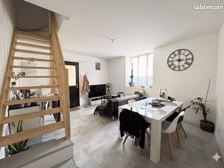 à louer – appartement t3 rénové – 45 m² – château-gontier-sur-mayenne