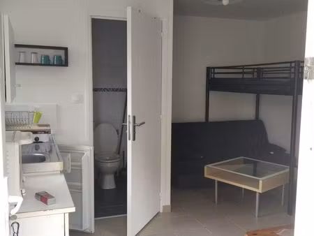 studio étudaint