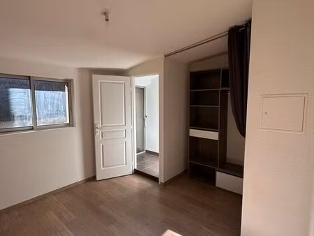 charmant t2 avec terrasse à deux pas de la gare et de la rue nationale