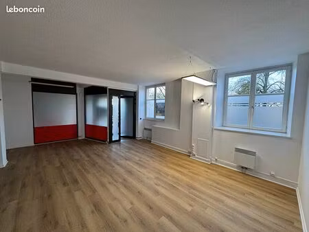 local professionnel / bureaux 100 m² avec cave 100 m² à metz quartier préfecture quai féli