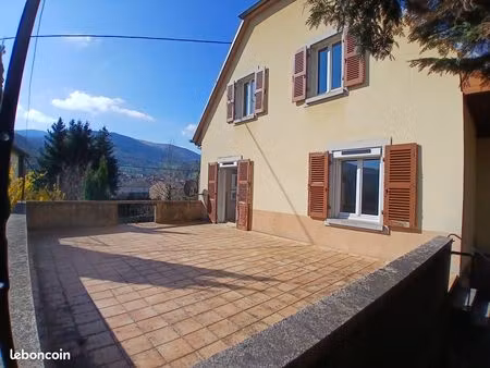 maison 6 pièces 140 m²