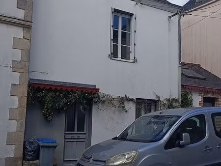 maison de bourg sans extérieur