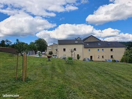 spacieux f3 avec garage et terrasse et jardin