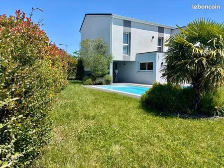 maison 4 pièces avec piscine – saint-beauzire