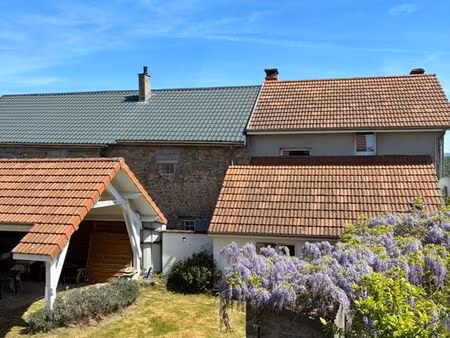 maison avec grange à rénover – secteur lac des fades