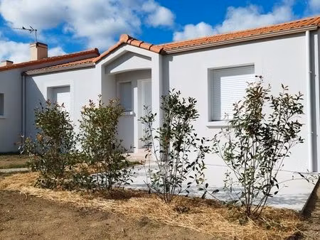 maison individuelle 90 m2 située en lotissement calme