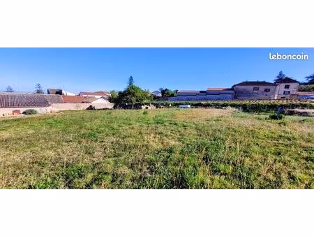 terrain 410 m² lancie