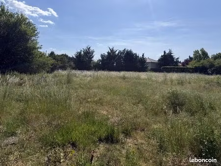terrain veauche