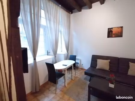 ? charmant t2 meublé au cœur de lassay-les-châteaux – calme & tout équipé