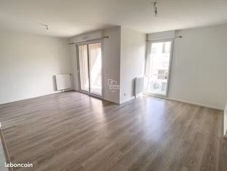 appartement 3 pièces 64 m²