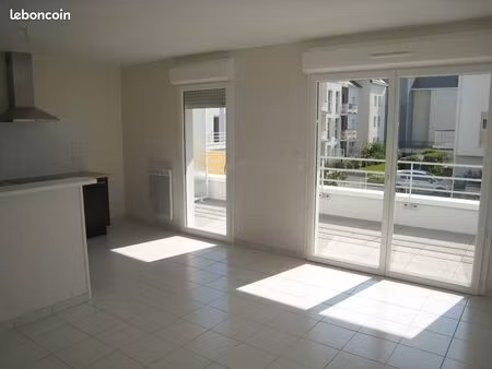 appartement t2 – 49m2 – ste luce sur loire hyper centre
