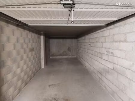 grand garage box