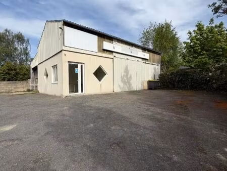 local d'activité 90 m²